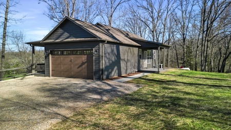 Custom Built Home just across the Street from the Golf Cours - image 6
