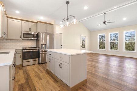 Custom Built Home just across the Street from the Golf Cours - image 12