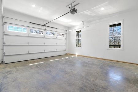 Custom Built Home just across the Street from the Golf Cours - image 21