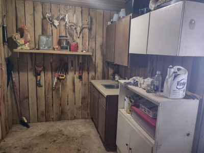 Horse farm for sale with riding arena , with a great home - image 9
