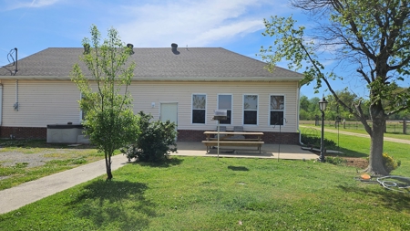 Horse farm for sale with riding arena , with a great home - image 22