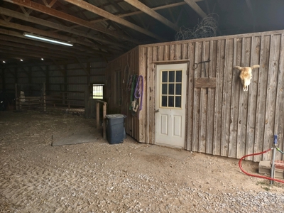 Horse farm for sale with riding arena , with a great home - image 10