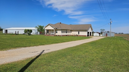 Horse farm for sale with riding arena , with a great home - image 16