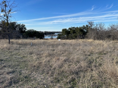 1.9 Acres Lakefront Hideout Golf Course Lake Brownwood, TX - image 5