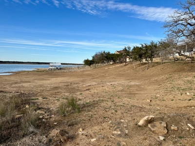 1.9 Acres Lakefront Hideout Golf Course Lake Brownwood, TX - image 4