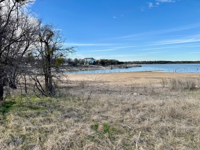1.9 Acres Lakefront Hideout Golf Course Lake Brownwood, TX - image 1