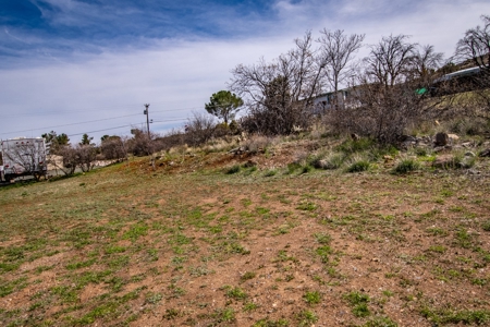 Home in Historic Town of Mayer AZ - Affordable! - image 18