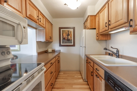 Chain O' Lakes Condo for Sale Waupaca - image 22