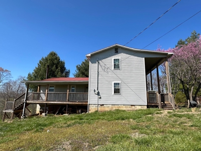 Country Home in Albany, Kentucky - image 2
