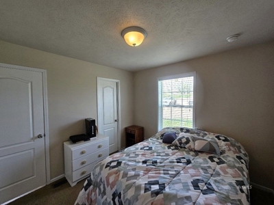 4 Bedroom 3 Bath Country Property - image 10