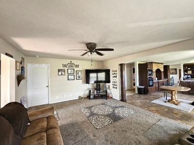 4 Bedroom 3 Bath Country Property - image 4