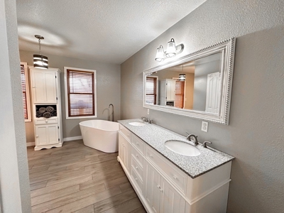 El Dorado Springs Missouri Country Home & Land For Sale - image 21