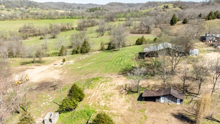 3 Dwellings, Barns, and Sheds to be Auctioned in Columbia TN - image 48