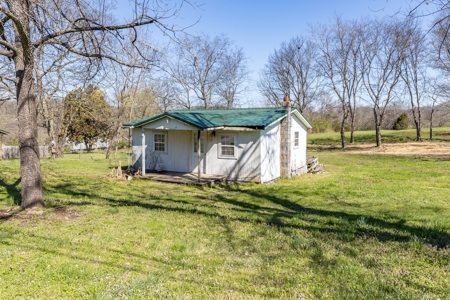 3 Dwellings, Barns, and Sheds to be Auctioned in Columbia TN - image 30