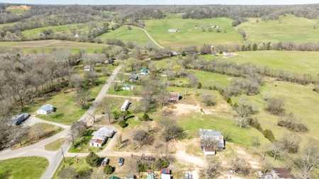 3 Dwellings, Barns, and Sheds to be Auctioned in Columbia TN - image 45