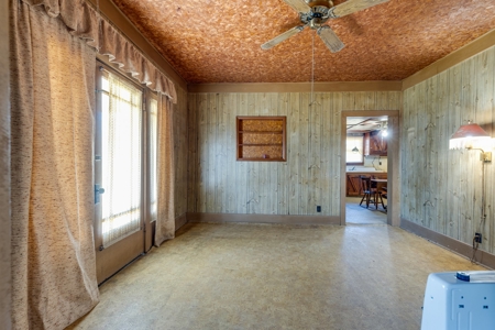 3 Dwellings, Barns, and Sheds to be Auctioned in Columbia TN - image 7