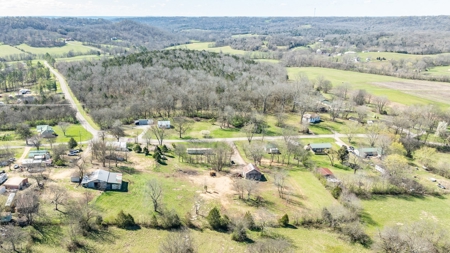 3 Dwellings, Barns, and Sheds to be Auctioned in Columbia TN - image 44