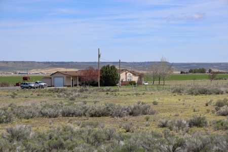 Eastern Oregon Meadow Land Ranch - image 25