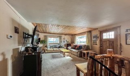 Scenic Mountain Oasis - image 7