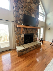 Riverfront Home In Eminence Missouri On The Jacks Fork River - image 20