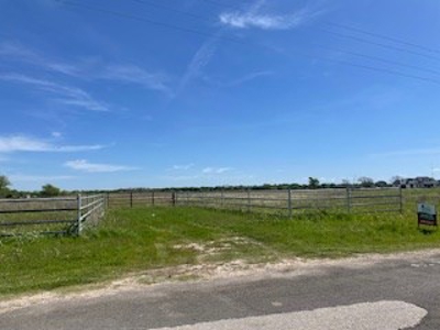 Land with Acreage for Sale in Corsicana, Texas - image 2