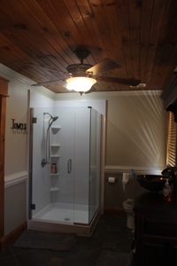 Beautiful Lodge style home - image 36
