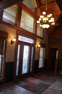 Beautiful Lodge style home - image 5