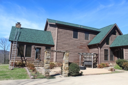 Beautiful Lodge style home - image 4