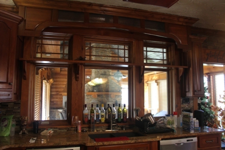 Beautiful Lodge style home - image 22