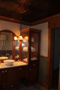 Beautiful Lodge style home - image 41