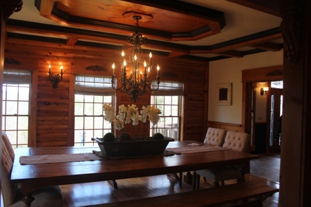 Beautiful Lodge style home - image 12