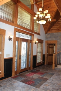 Beautiful Lodge style home - image 6
