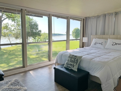 Lakefront Property For Sale on Lake Charles - image 4