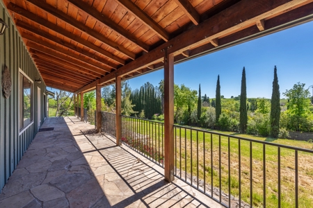 Winters, California Country Homes on Small Acreage for Sale - image 9