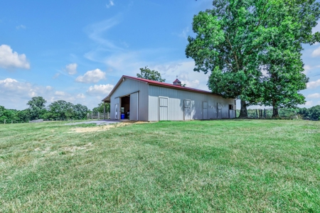 Exclusive Property with Morton Building - image 6
