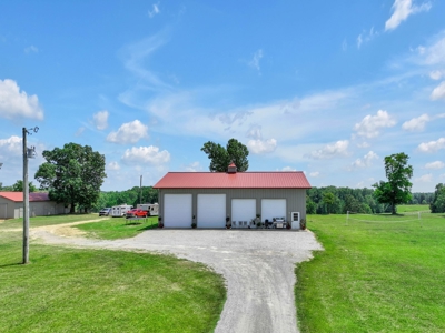 Exclusive Property with Morton Building - image 14