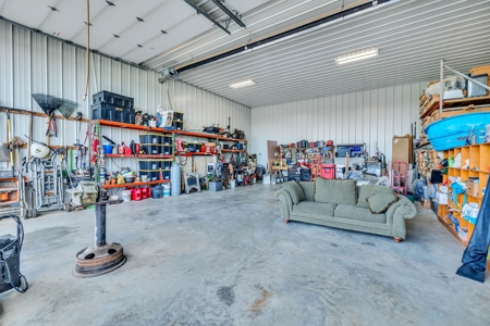 Exclusive Property with Morton Building - image 19