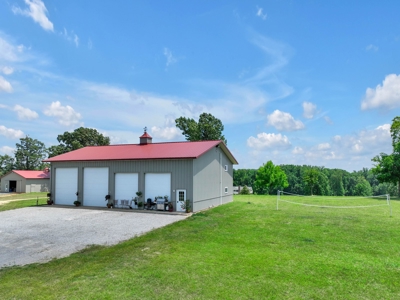Exclusive Property with Morton Building - image 16