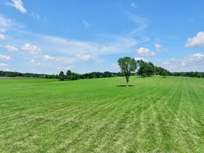 Exclusive Property with Morton Building - image 34