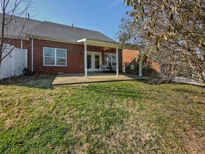 Elegant 3BR/3BA Spring Hill Home with Modern Upgrades - image 18