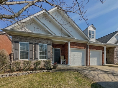 Elegant 3BR/3BA Spring Hill Home with Modern Upgrades - image 1