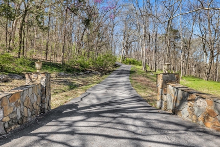 Enchanting 58.92-Acre Estate with Rustic Guest House - image 28