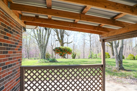 Country home for sale on Lake Cumberland in Monticello KY - image 39