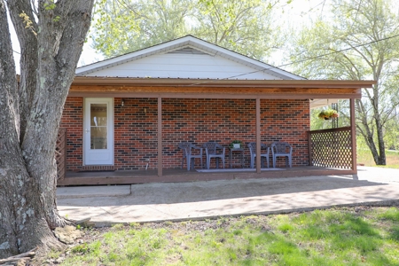 Country home for sale on Lake Cumberland in Monticello KY - image 36