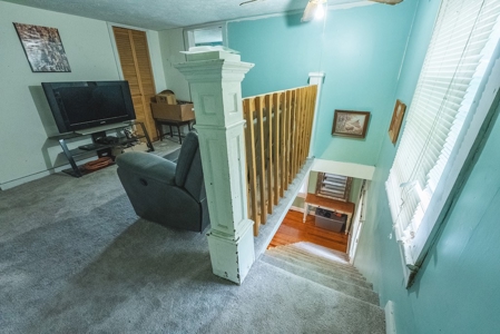 Home, Building and Lake for Sale Near Downtown Salem VA - image 34
