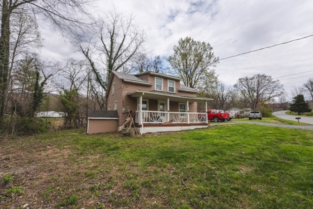 Home, Building and Lake for Sale Near Downtown Salem VA - image 41