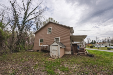 Home, Building and Lake for Sale Near Downtown Salem VA - image 42