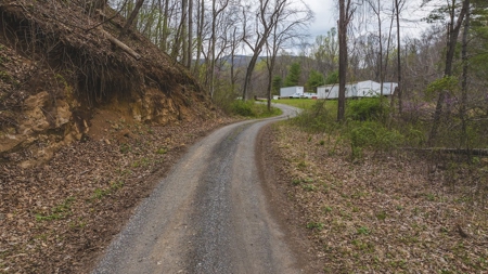 Home, Building and Lake for Sale Near Downtown Salem VA - image 12