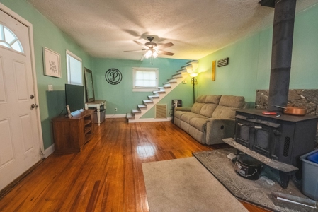 Home, Building and Lake for Sale Near Downtown Salem VA - image 35
