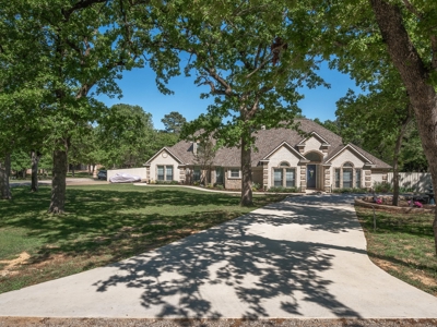 Mineola Texas Move In Ready 4/3.5/3 Hickory Creek Estates - image 3